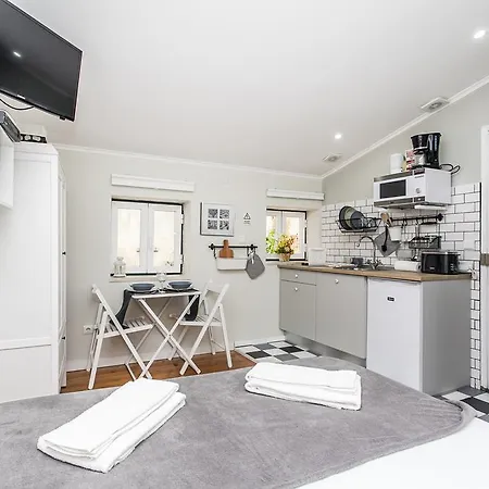 Flores - 22668al Appartamento *